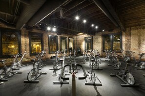 Fitnessstudio