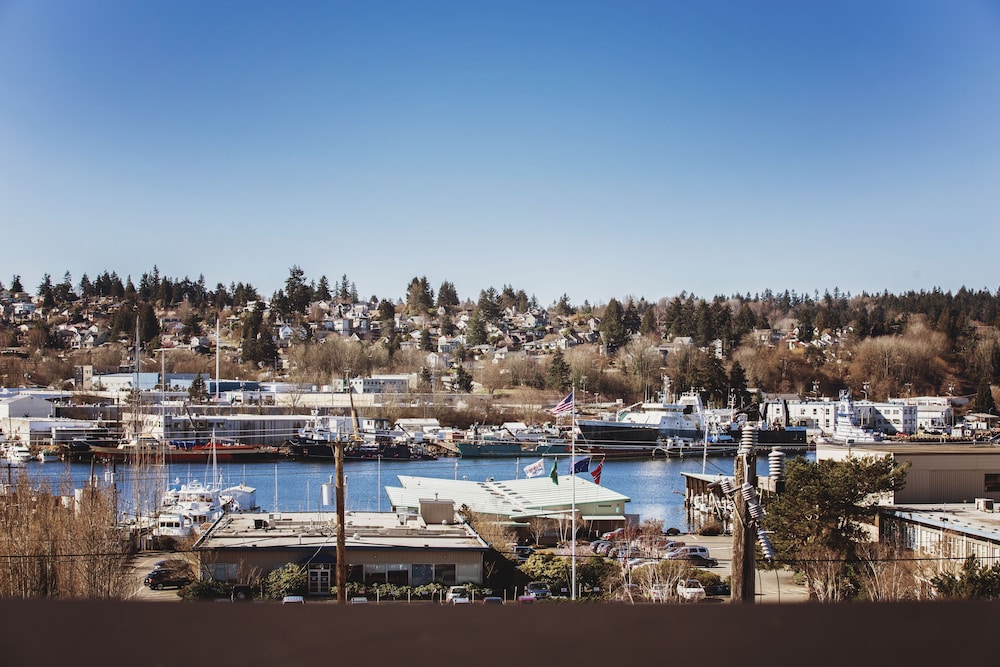 Hotel Ballard by null