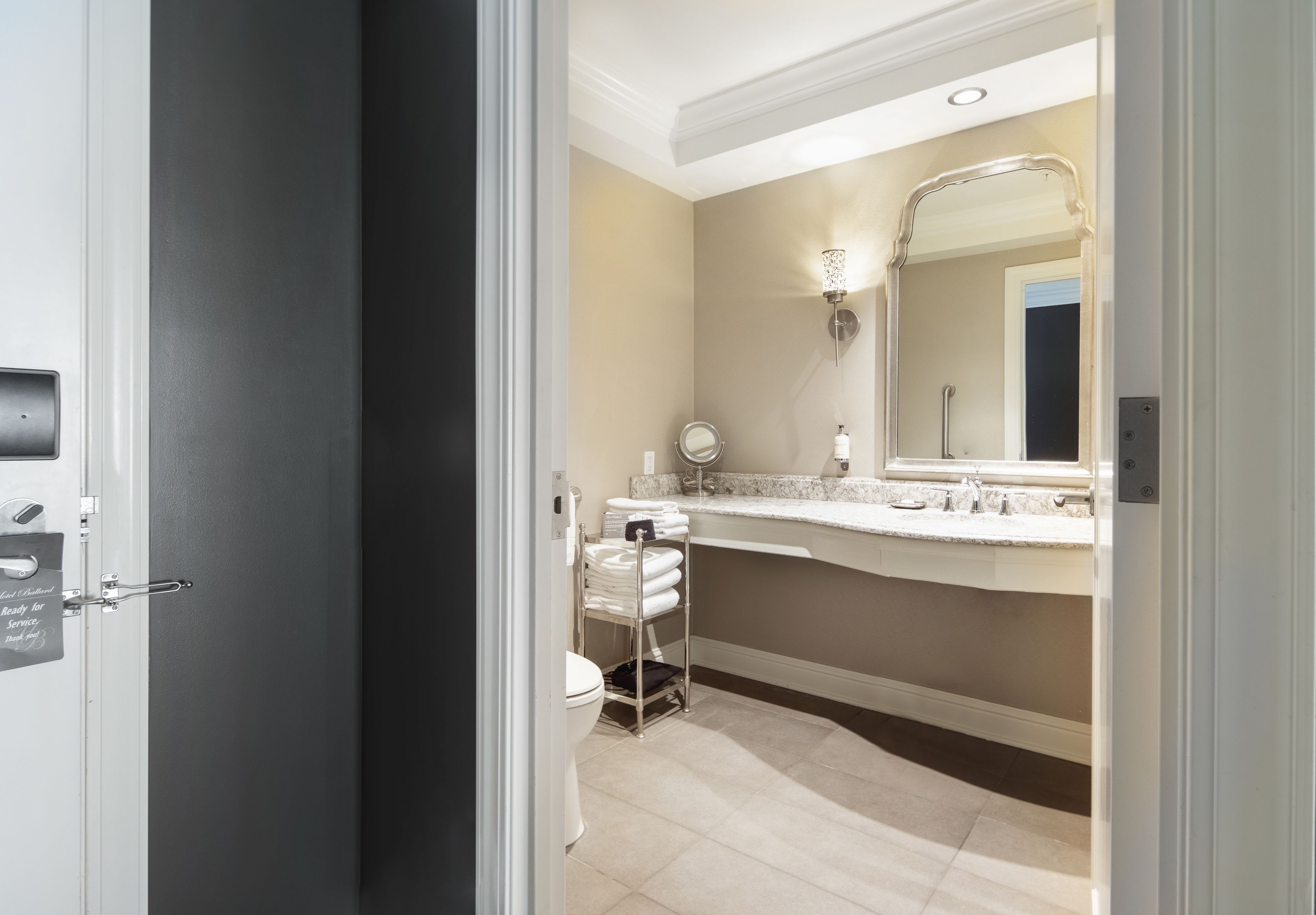 standard room, 2 double beds | bathroom | free toiletries, hair dryer, bathrobes, slippers