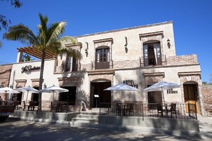 Fachada da propriedade