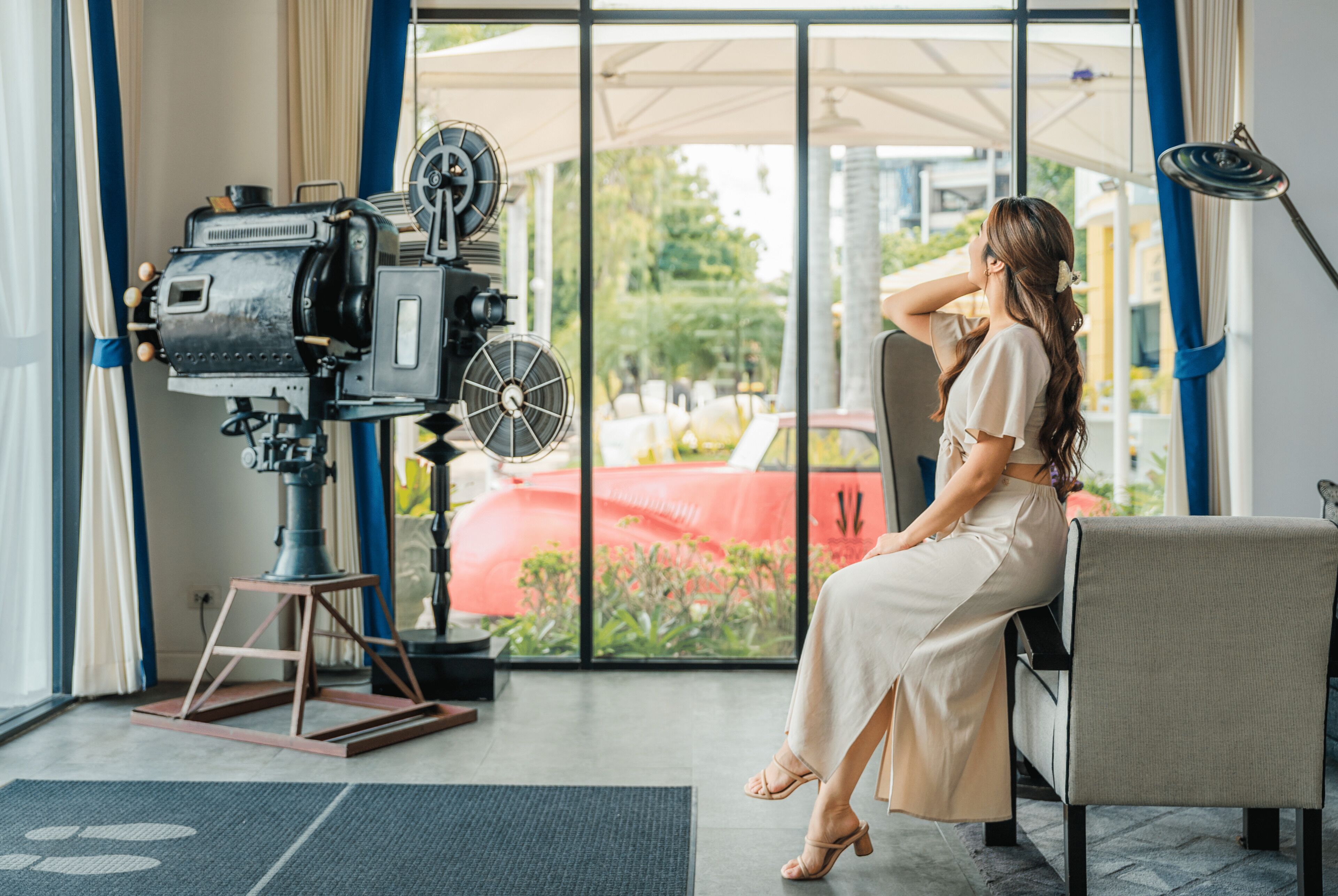 42-inch lcd tv with satellite channels, tv