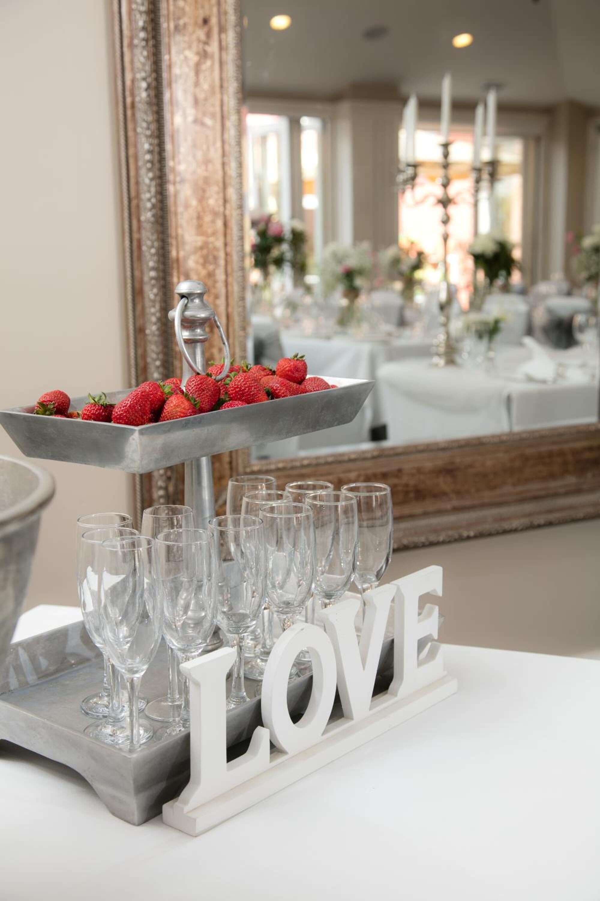 breakfast, lunch, dinner served; regional cuisine