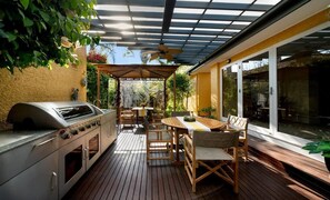 Balcony - Plantation House (Rye)