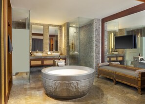 Free toiletries, hair dryer, slippers, bidet