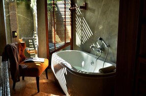 Bañera profunda