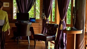 Lobby sitting area - 32 Coffee Hill & Resort (Mae Taeng)