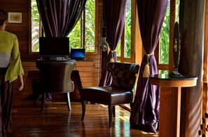 บริเวณนั่งเล่นที่ล็อบบี้