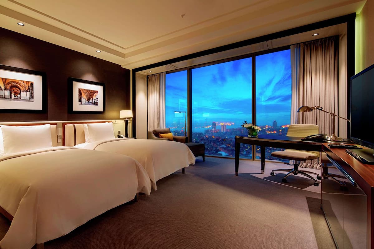 Hochwertige Bettwaren, Tempur-Pedic-Betten, Minibar, Zimmersafe