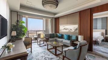 Premium bedding, minibar, in-room safe, desk