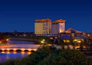 Fasade – kveld/natt