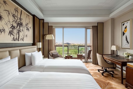 Premium bedding, minibar, in-room safe, desk