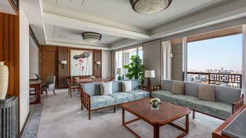 Premium bedding, minibar, in-room safe, desk