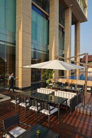 Breakfast, lunch, dinner and brunch served  - Fraser Residence Menteng Jakarta (Jakarta)
