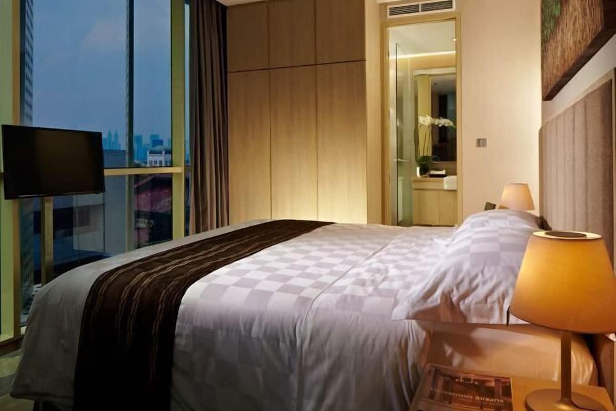 1 bedroom, in-room safe, individually decorated, individually furnished
