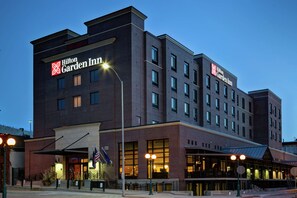 Exterior - Hilton Garden Inn Lincoln Downtown/Haymarket (Lincoln)