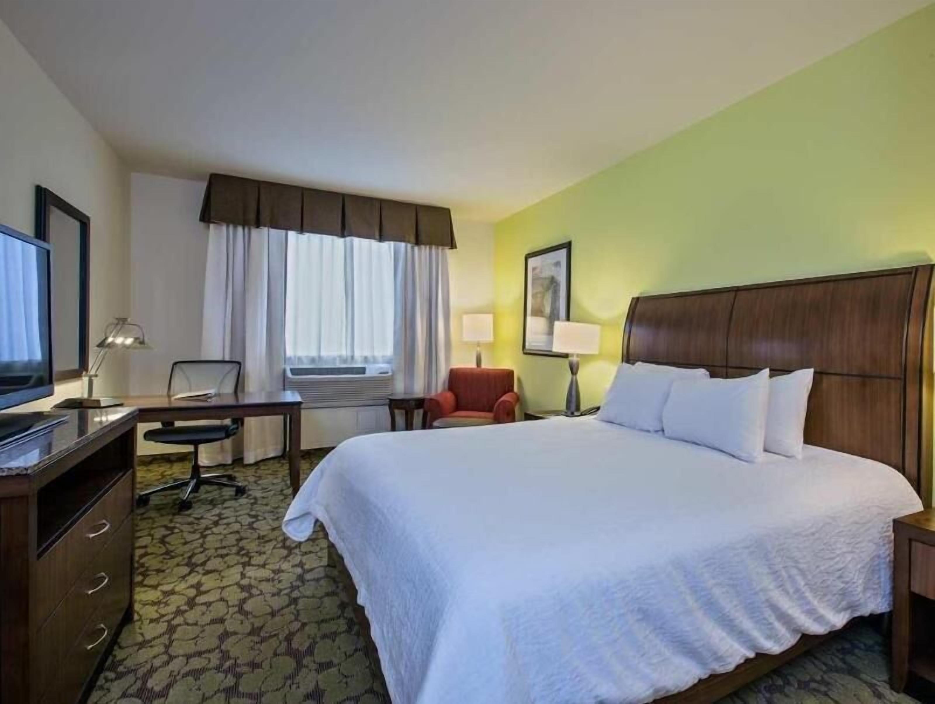 In-room safe, blackout curtains, iron/ironing board, free WiFi