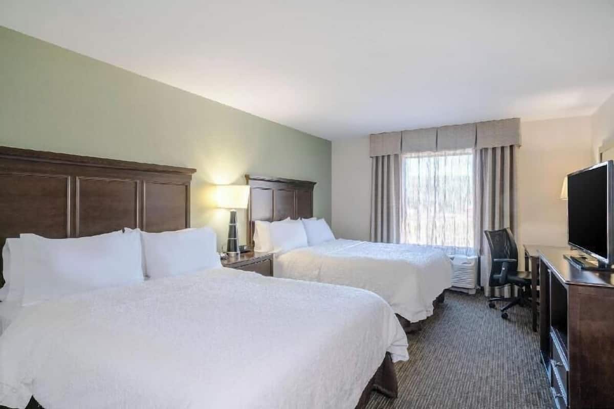 In-room safe, iron/ironing board, free cribs/infant beds