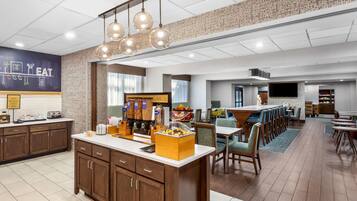 Desayuno continental incluido todos los días