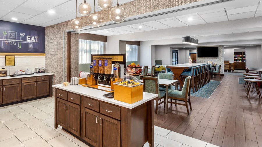 Hampton Inn Huntington University Area