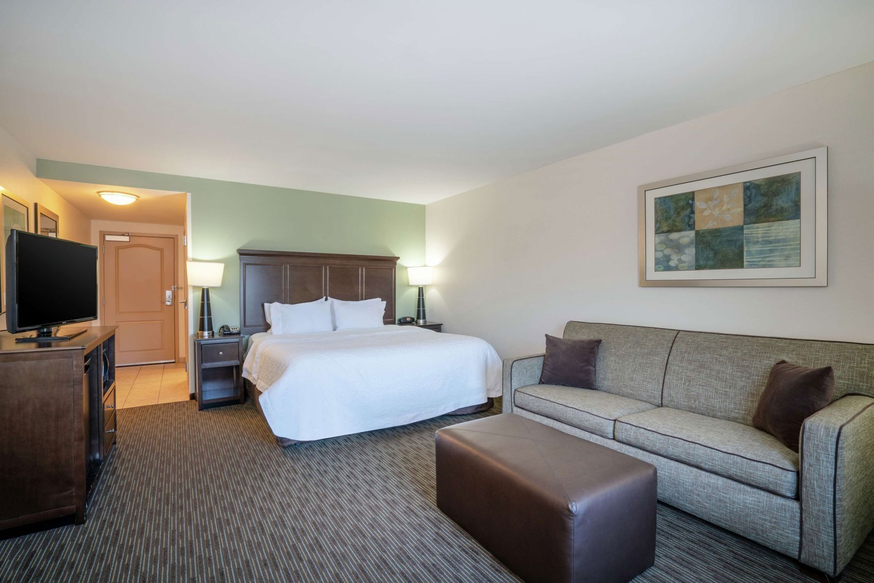 In-room safe, iron/ironing board, free cribs/infant beds