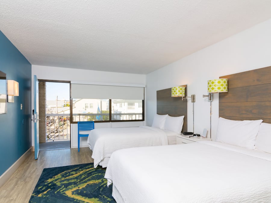 Phòng đôi có thiết kế đặc trưng, 2 giường đôi | Phòng cách âm, bàn ủi/dụng cụ ủi quần áo