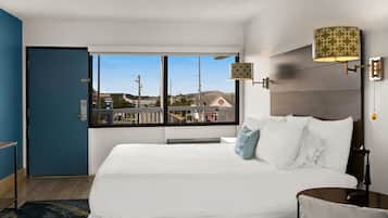 Deluxe-Zimmer | Schallisolierte Zimmer, Bügeleisen/Bügelbrett, kostenlose Babybetten