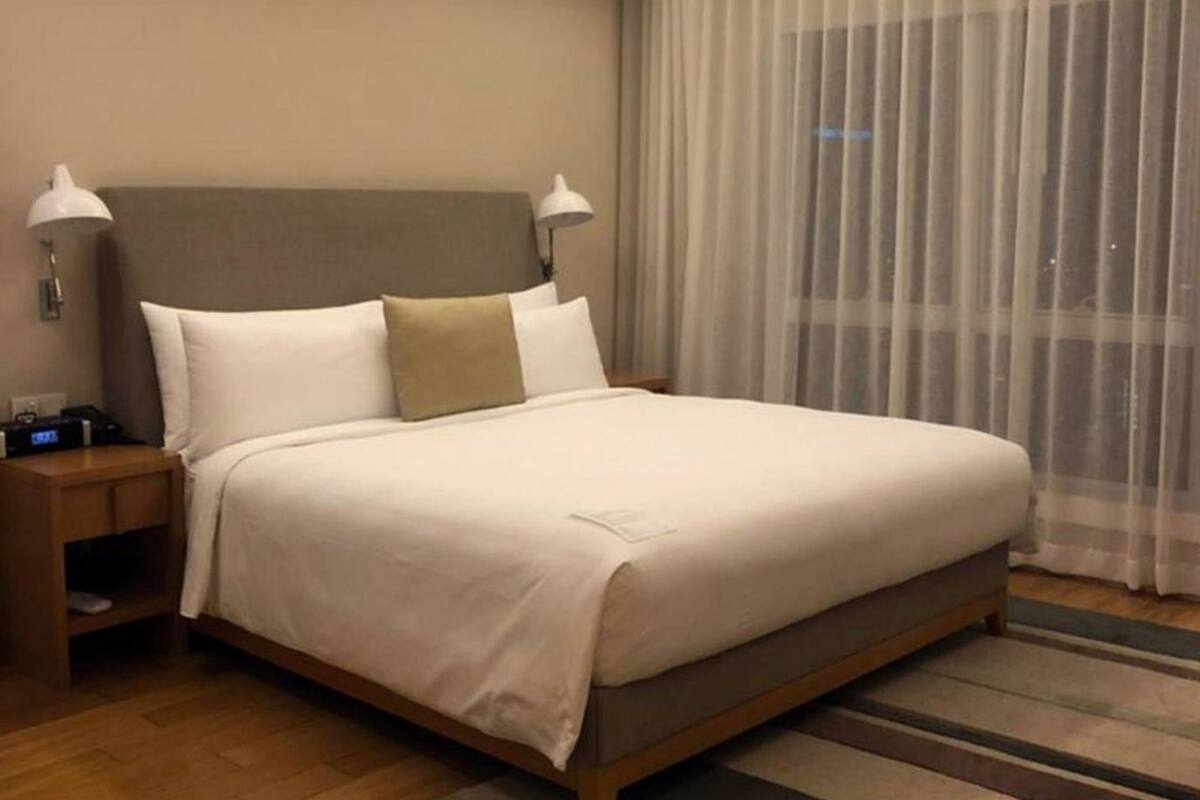 1 bedroom, down duvets, in-room safe, desk