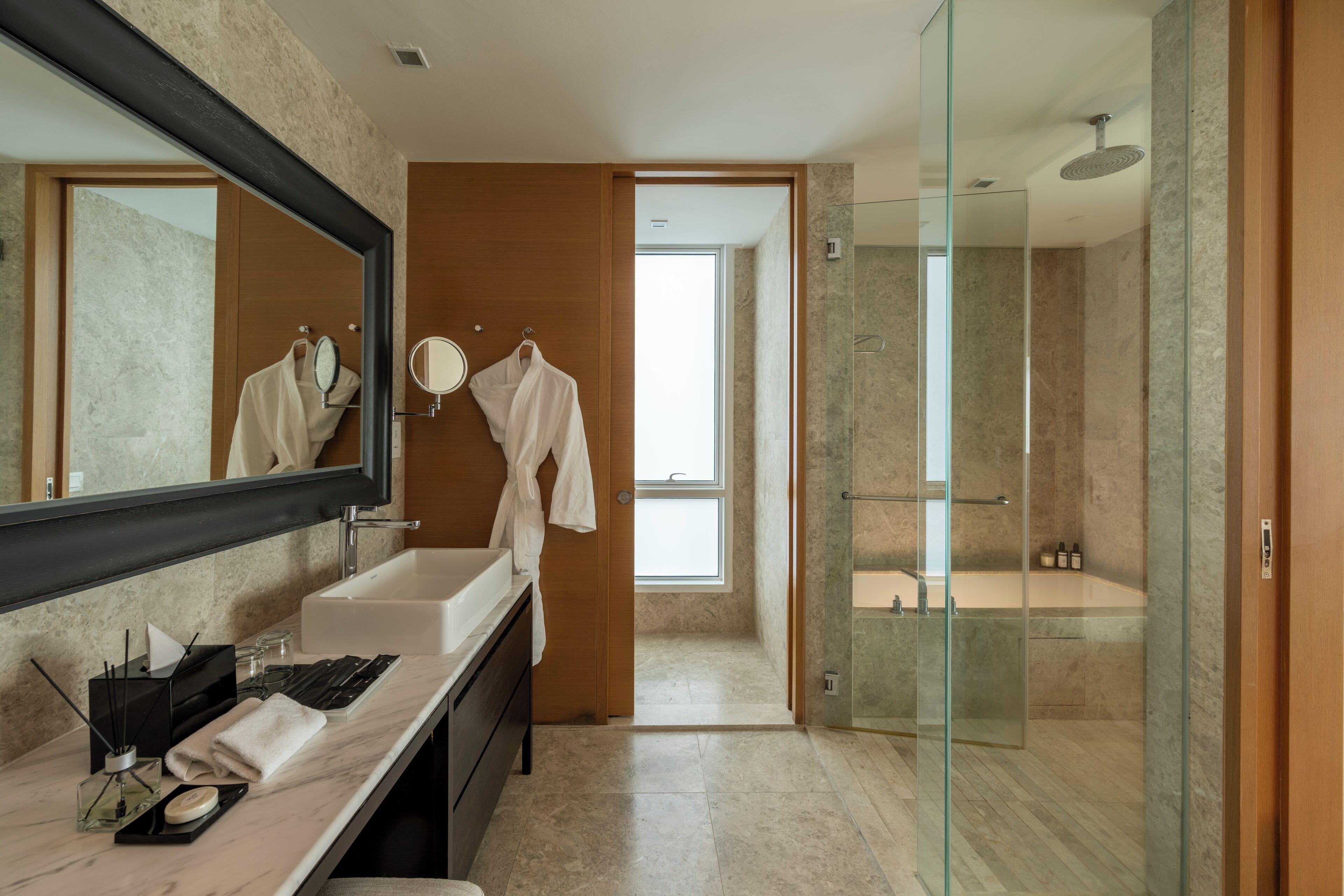 Photo - Lanson Place Bukit Ceylon