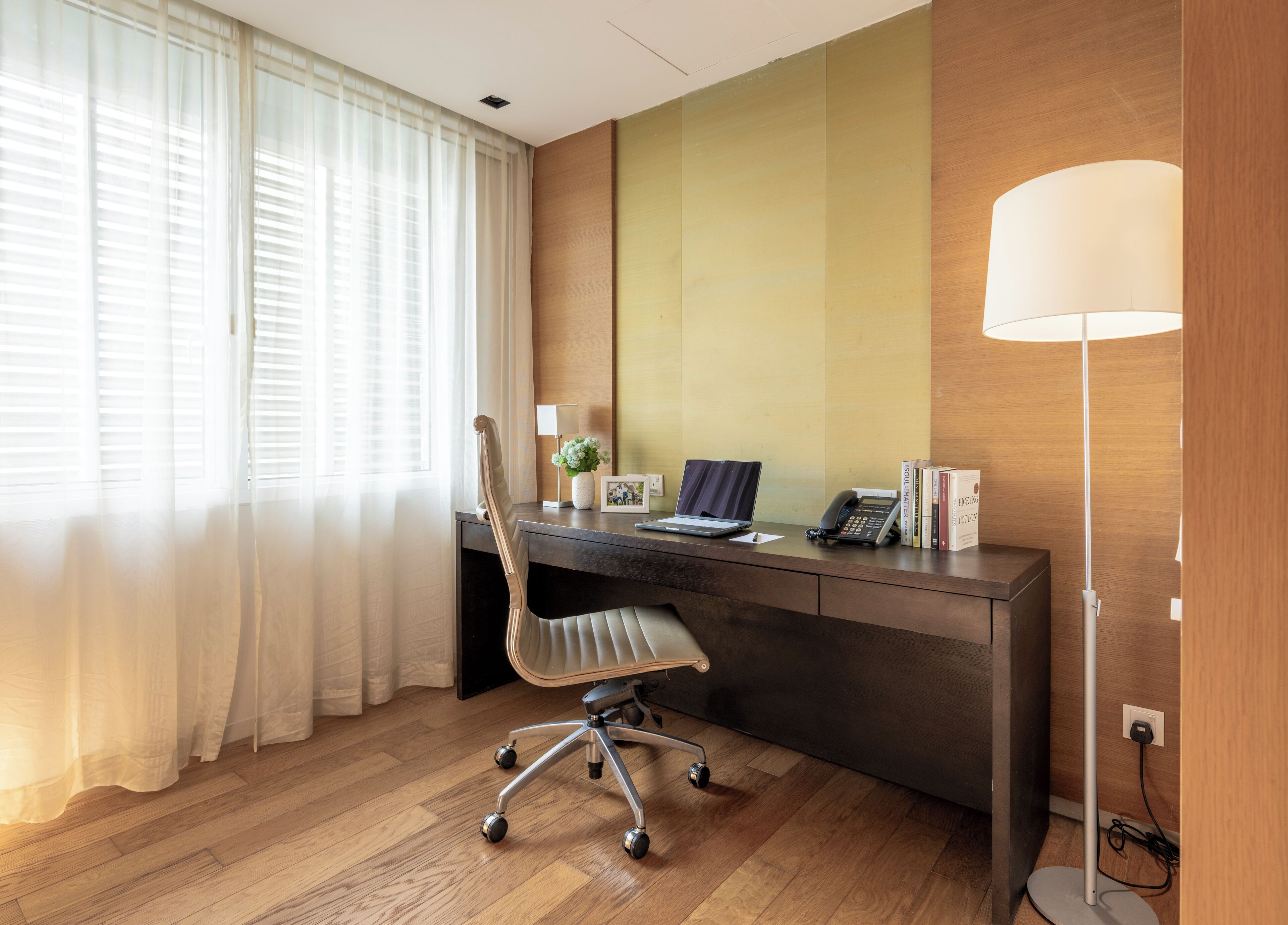 2-bedrooms & study room residensi | 1 bedroom, down duvets, in-room safe, desk