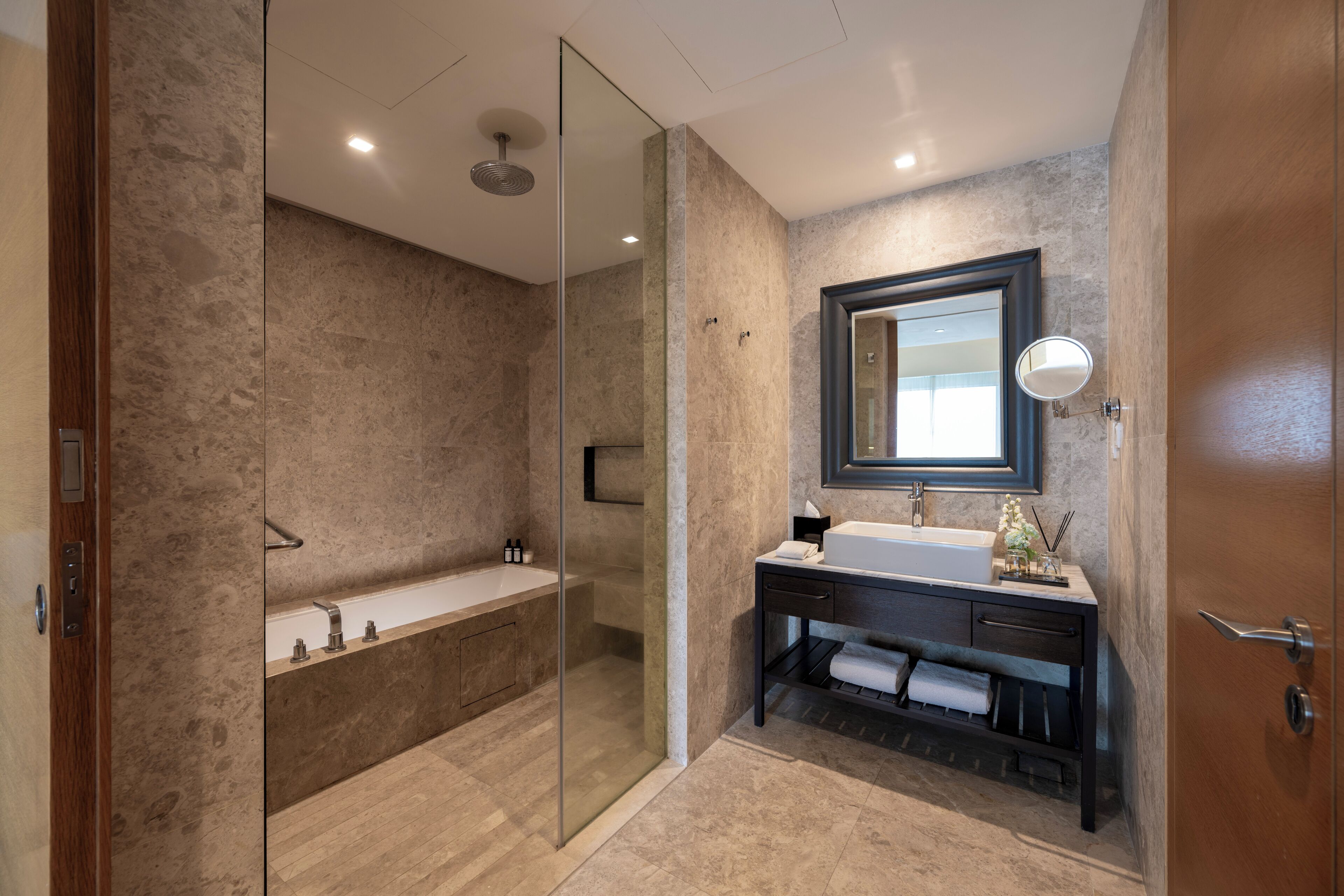 2-bedrooms & study room residensi | bathroom | free toiletries, hair dryer, bathrobes, slippers