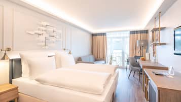 Comfort-Doppelzimmer, Balkon | Zimmersafe, Schreibtisch, kostenloses WLAN, Bettwäsche