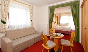 Family Suite, 1 Bedroom, Balcony, Mountain View