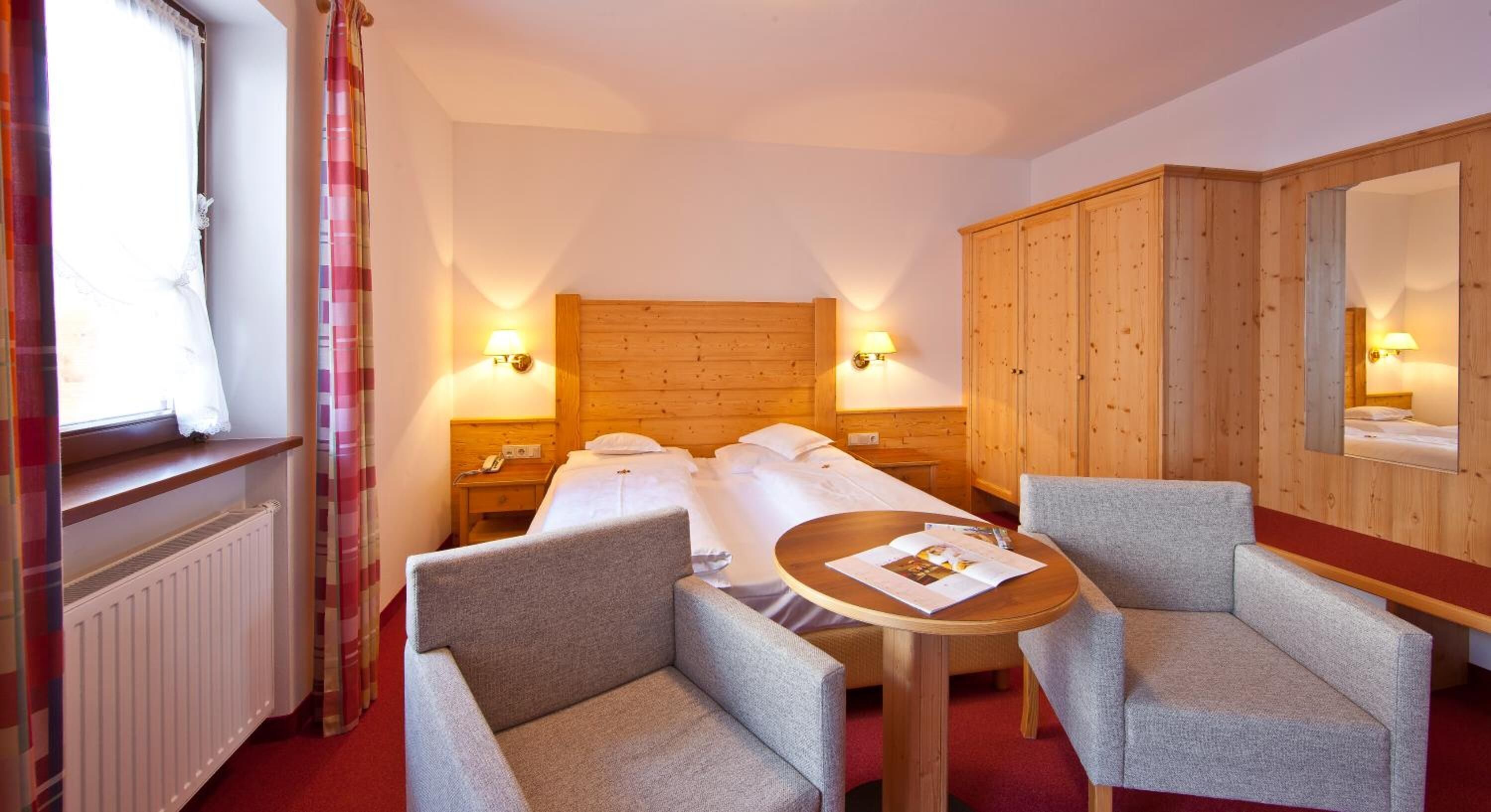 premium bedding, in-room safe, desk, soundproofing