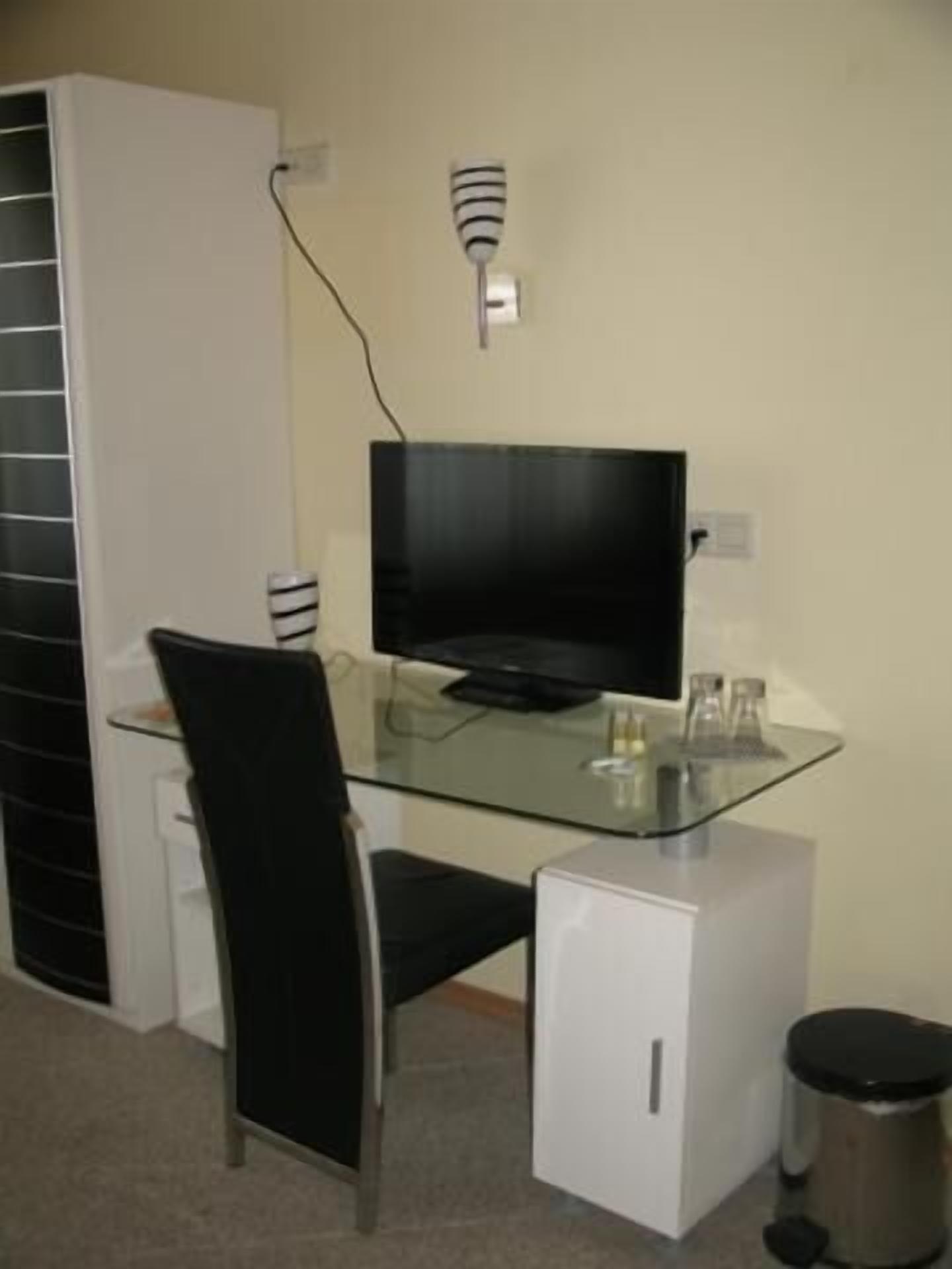 desk, iron/ironing board, free wifi, bed sheets