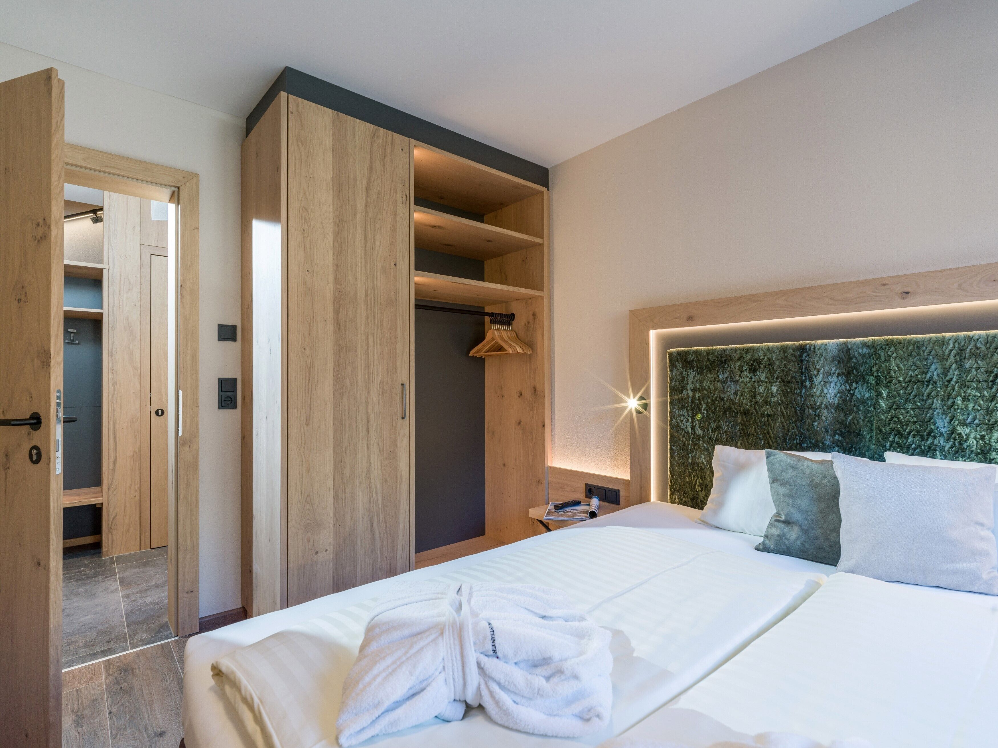 chalet, mountain view | in-room safe, desk, blackout curtains, free wifi