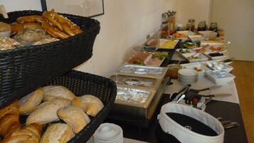 Tägliches inbegriffenes Frühstücksbuffet