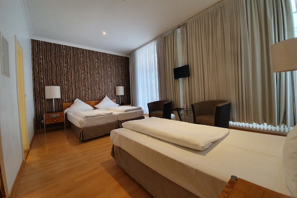 Triple Room | Living area