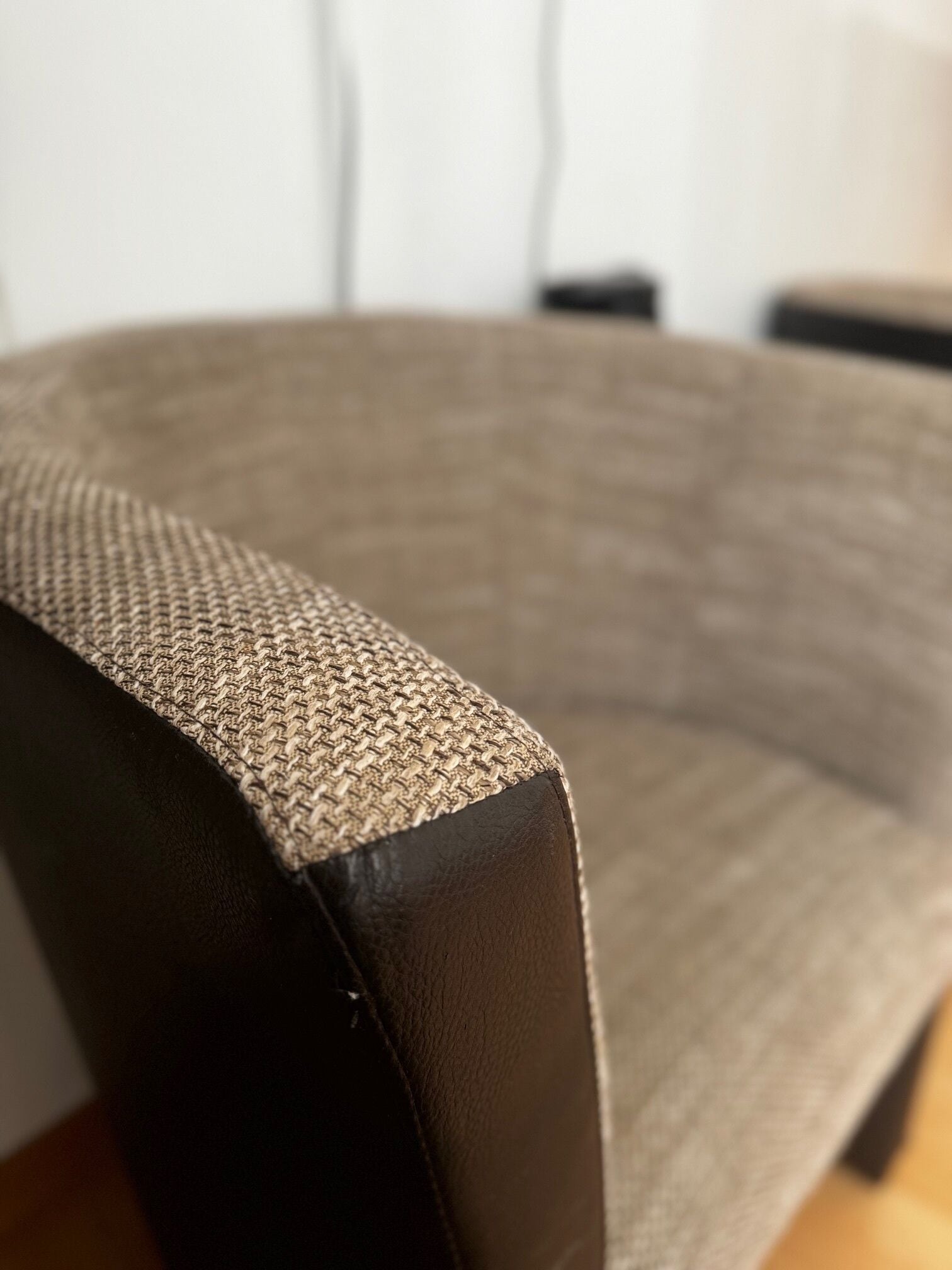 hypo-allergenic bedding, in-room safe, desk, blackout curtains