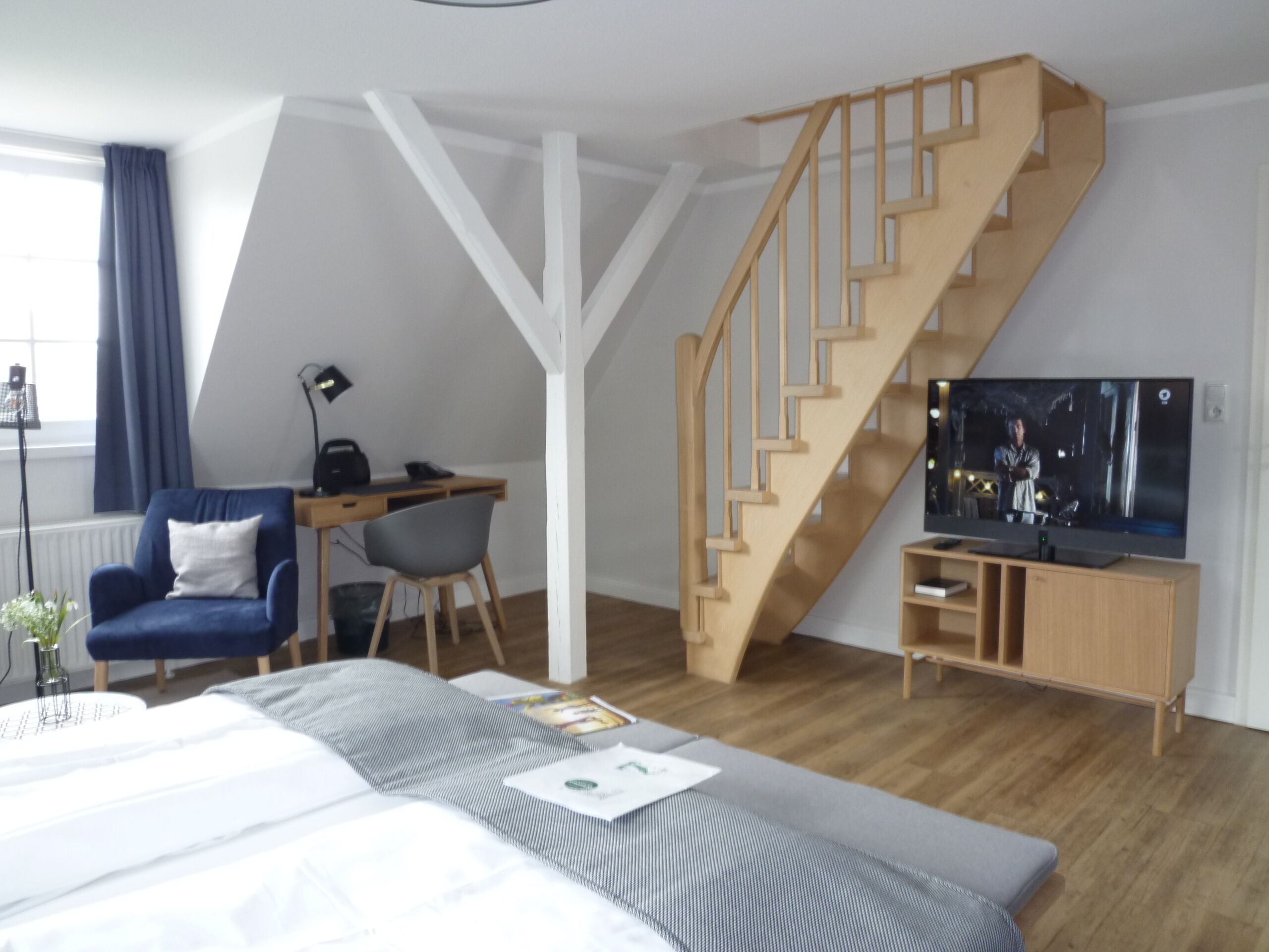 superior double room | 1 bedroom, minibar, in-room safe, desk