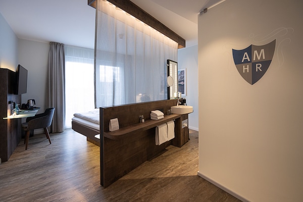 Habitación doble Deluxe | Ropa de cama hipoalergénica y decoración personalizada