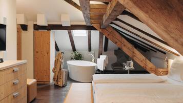 Suite Superior | Familienzimmer | 高級寢具、客房內保險箱、書桌、隔音