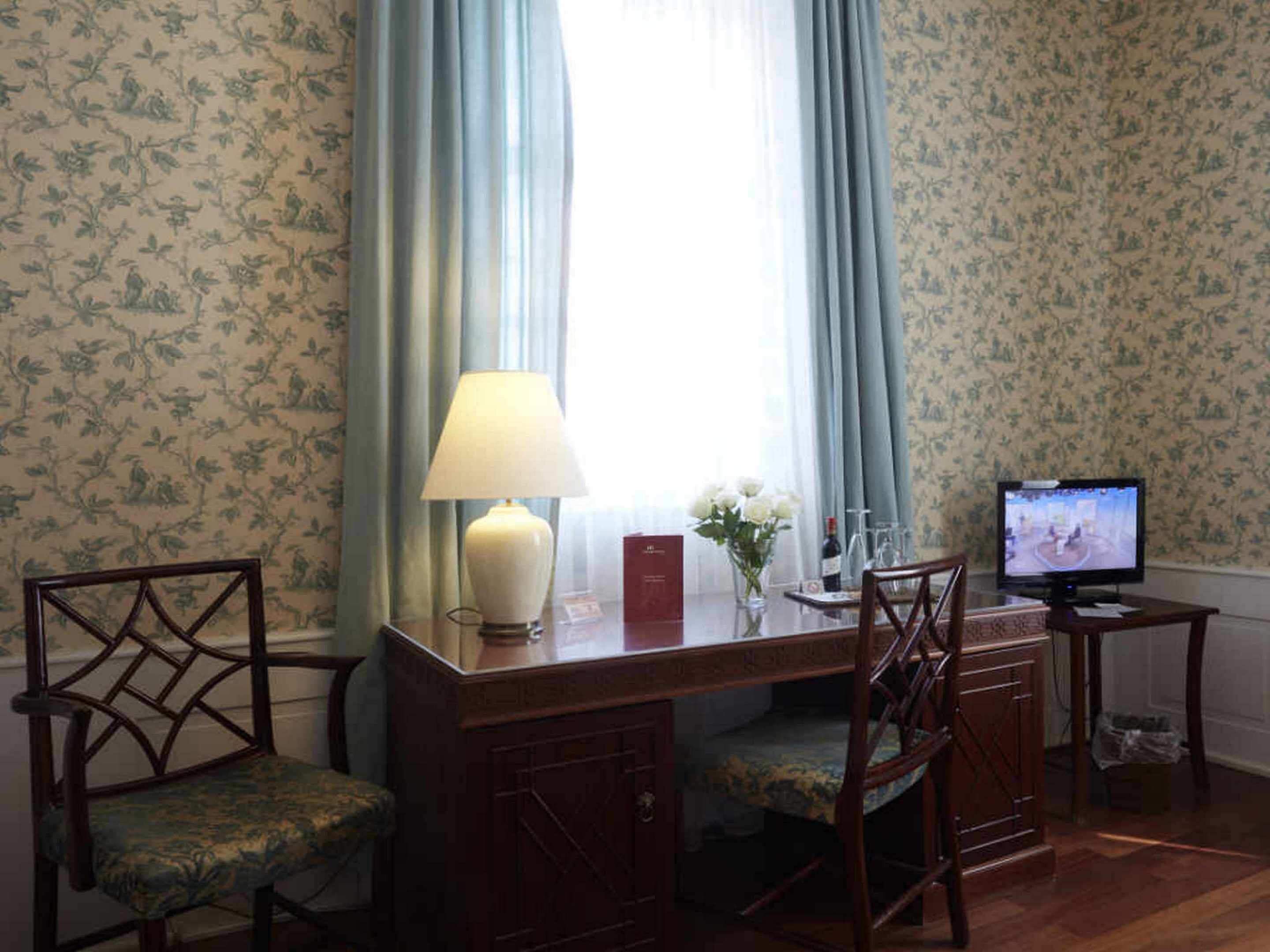 comfort double room | living area | tv