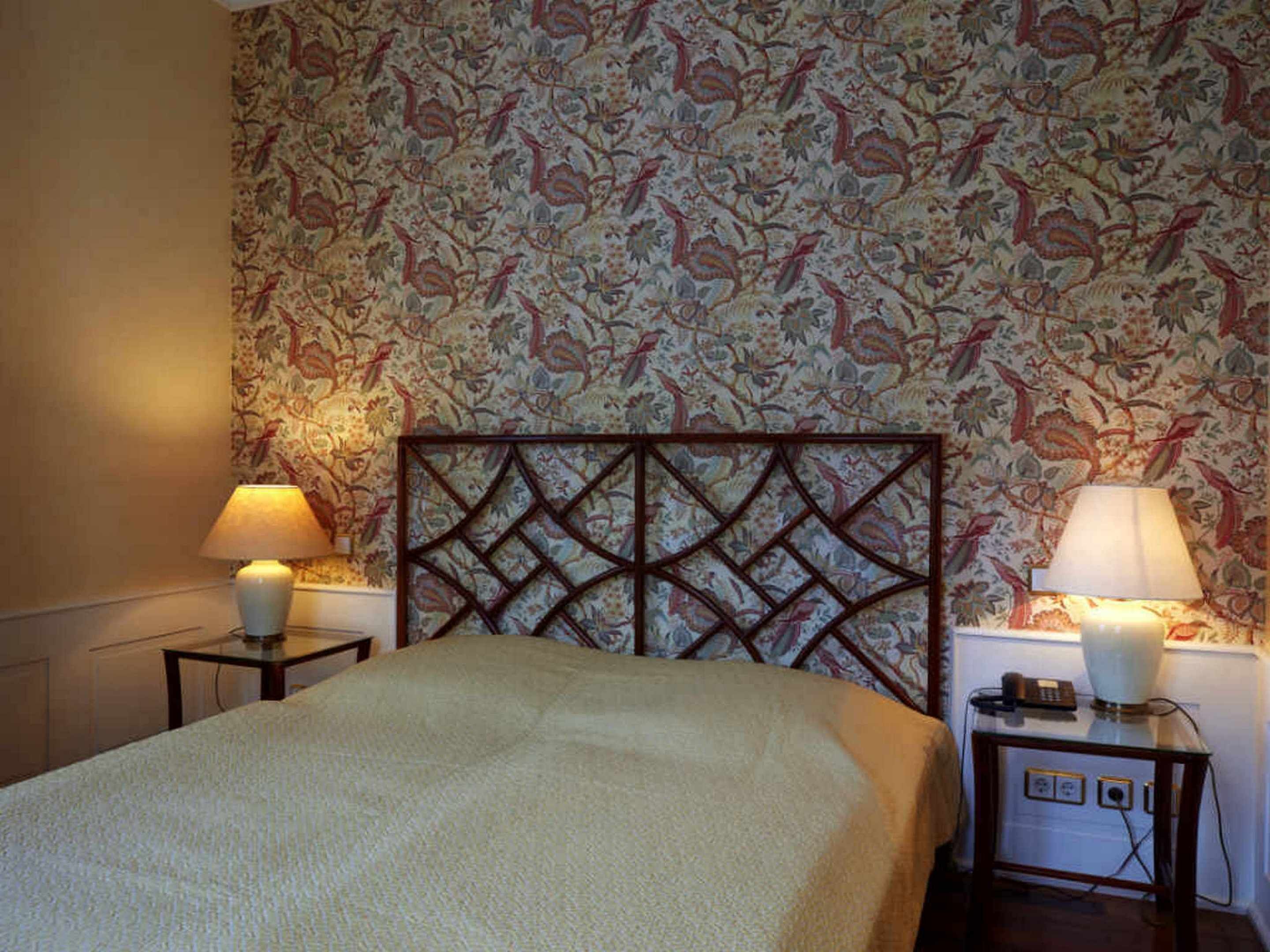 comfort double room | minibar, individually decorated, individually furnished, desk