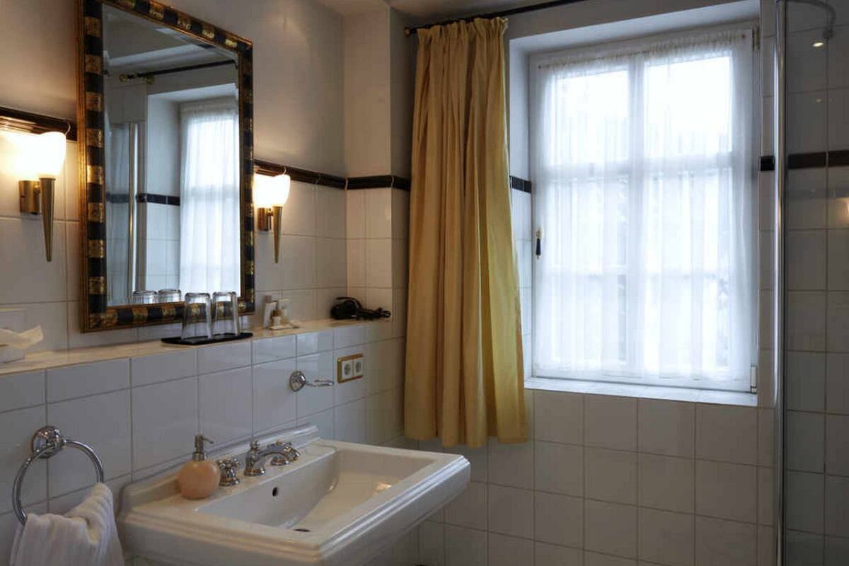 comfort double room | bathroom | hair dryer, towels