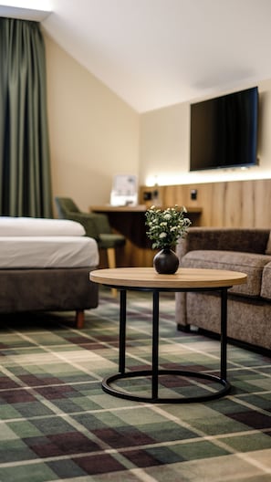 Chambre Deluxe, 1 grand lit et 1 canapé-lit, non-fumeur, climatisation