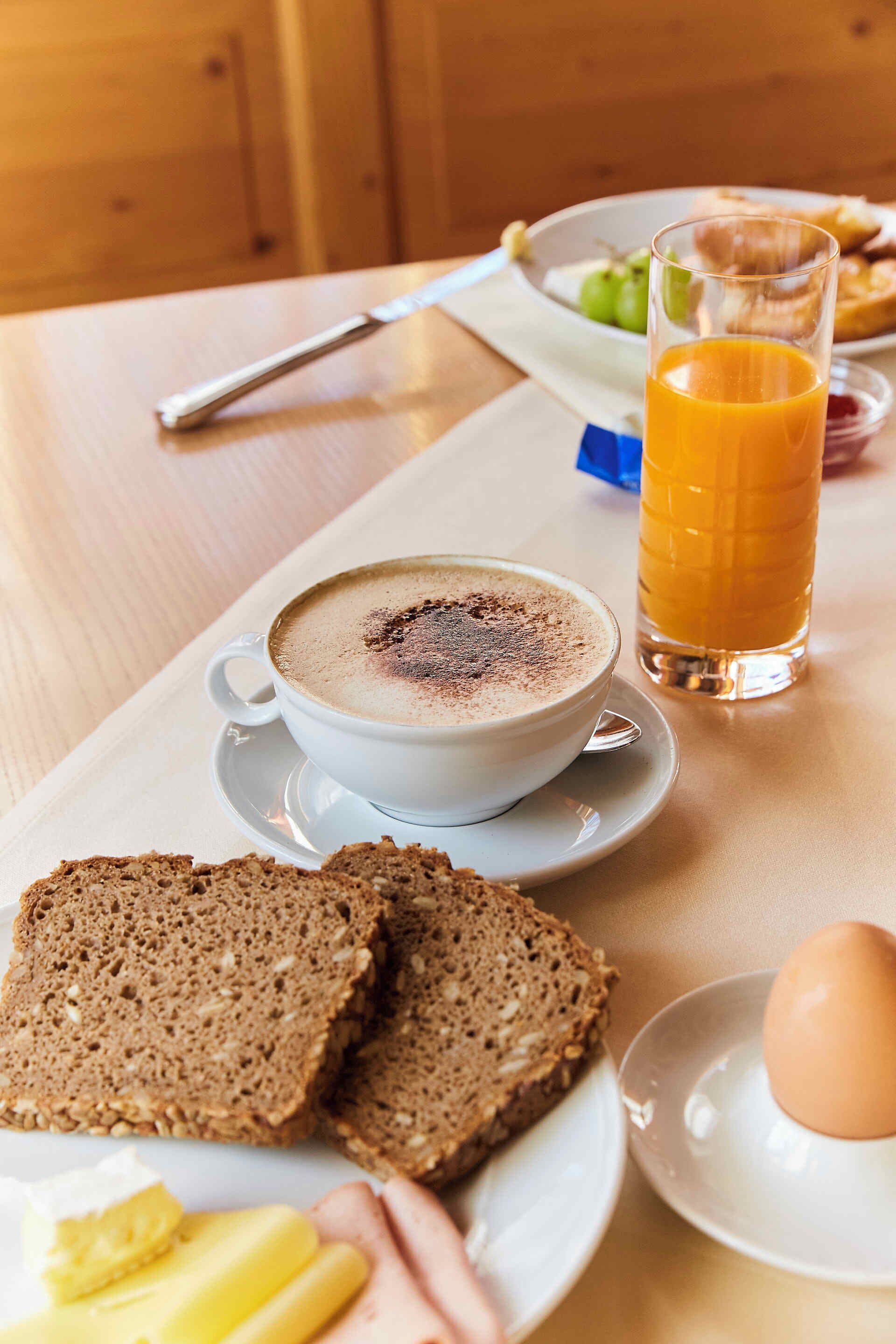 Ilmainen päivittäinen buffetaamiainen 