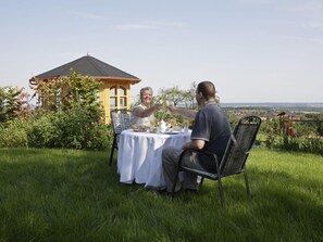 Lunch and dinner served  - Badhotel Restaurant Stauferland (Bad Boll)