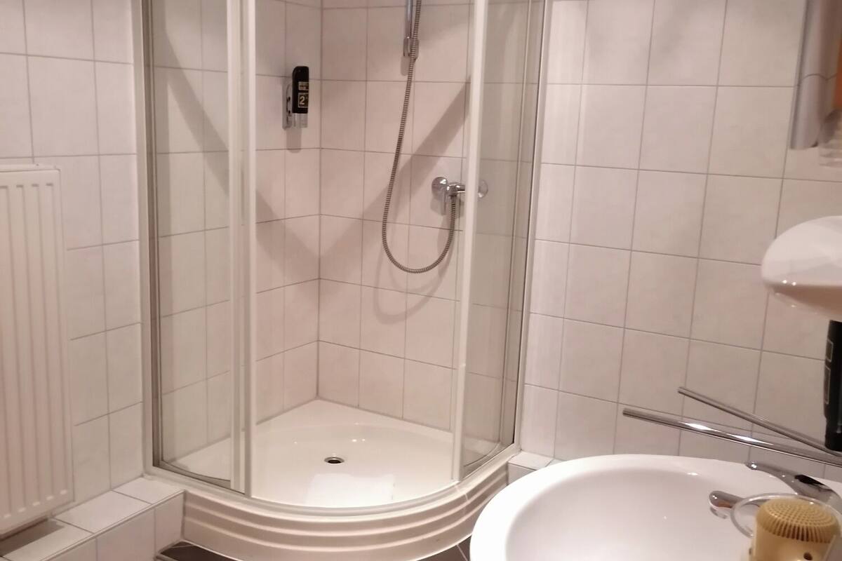 apartment (4 adults) | bathroom | hair dryer, towels