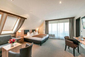 Standard Double Room | Individually decorated, individually furnished, desk, laptop workspace