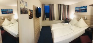 Standard Twin Room, 1 Double Bed | Desk, free WiFi, bed sheets - Motel 44 (Geseke)